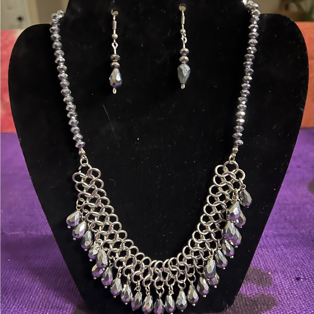 Elegant Silver and Purple Necklace and Earring Set